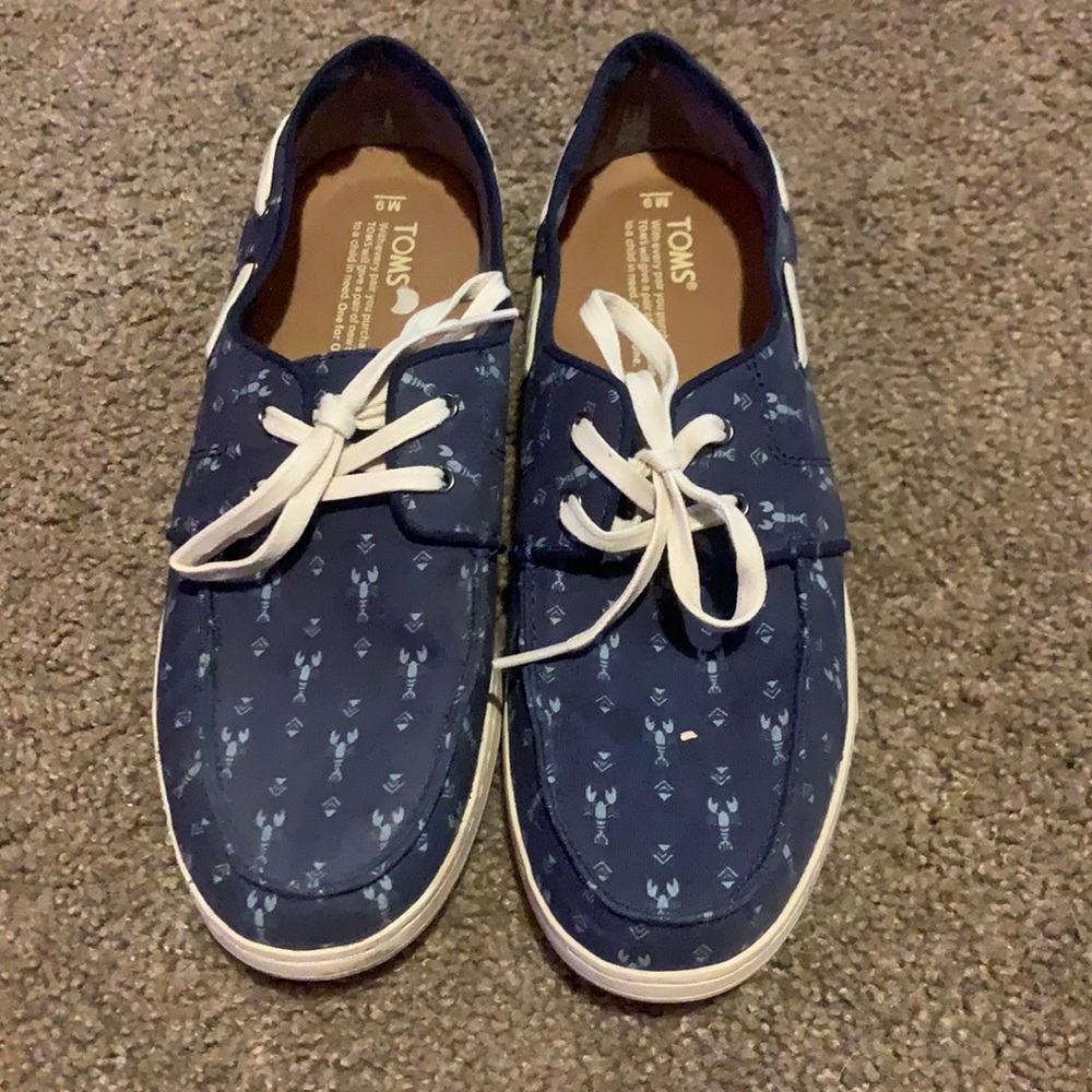 Toms navy blue boat style shoes